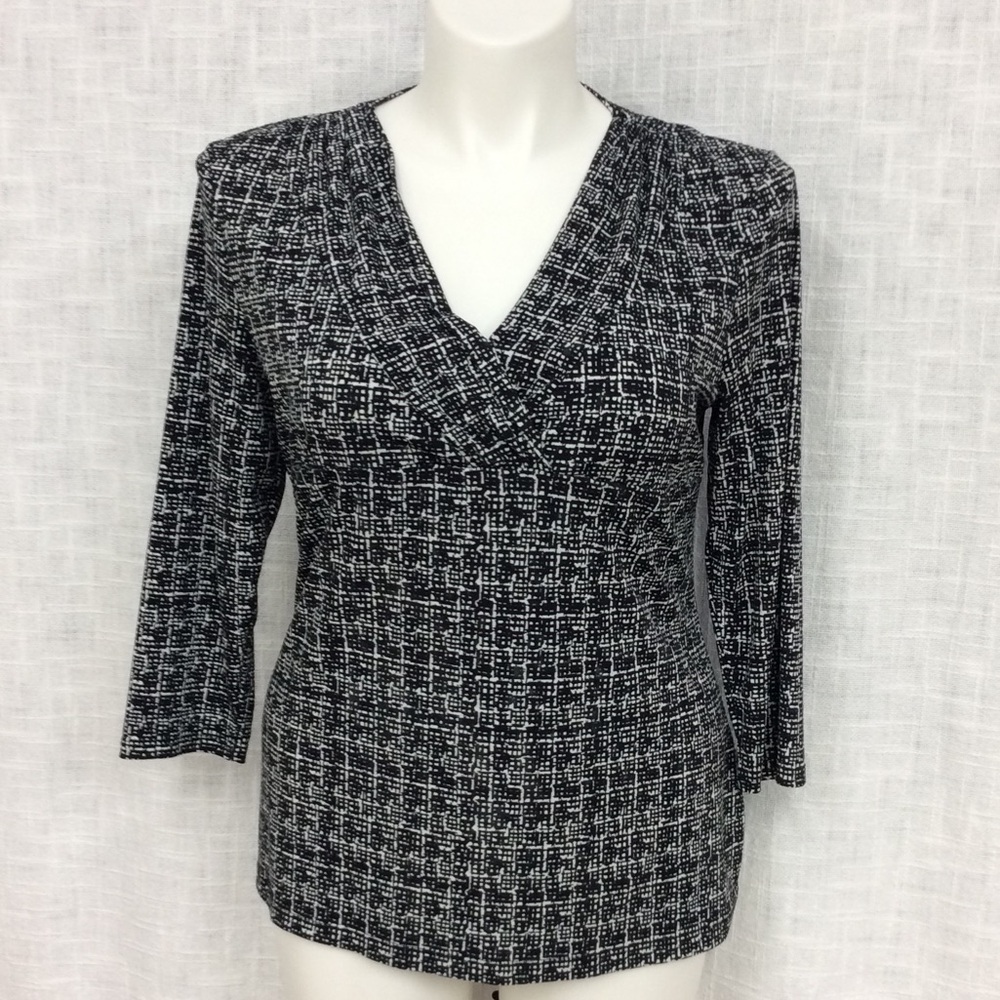 Liz Claiborne Petite XL V Neck Slip On Top